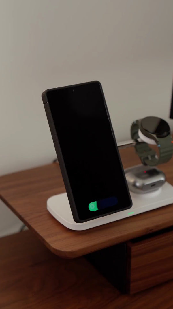 MagStation Qi2 3-in-1 Samsung charger — charging a Galaxy phone, Watch and Buds together
